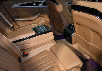 Подержанный автомобиль Hongqi H9 2023 года (15 фото)