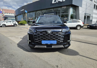 Подержанный автомобиль Changan CS95 2023 года (2 фото)