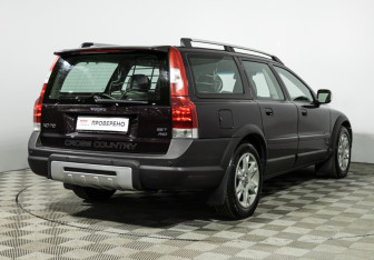 Подержанный автомобиль Volvo XC70 2007 года (5 фото)