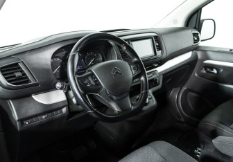 Подержанный автомобиль Citroen SpaceTourer 2020 года (11 фото)