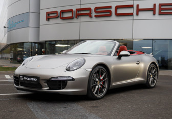 Подержанный автомобиль Porsche 911 Convertible 2013 года (9 фото)