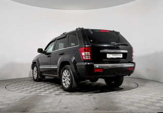 Подержанный автомобиль Jeep Grand Cherokee 2008 года (7 фото)