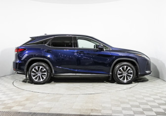 Подержанный автомобиль Lexus RX 2021 года (4 фото)
