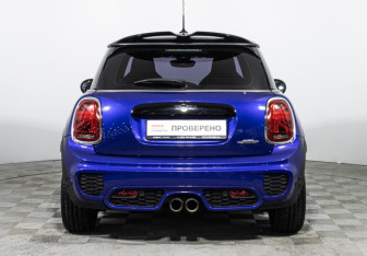 Подержанный автомобиль MINI Hatch 2019 года (6 фото)