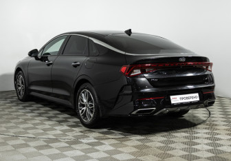 Подержанный автомобиль Kia K5 2021 года (7 фото)
