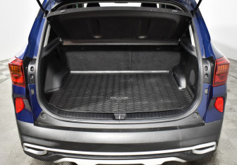 Подержанный автомобиль Kia Seltos 2020 года (18 фото)