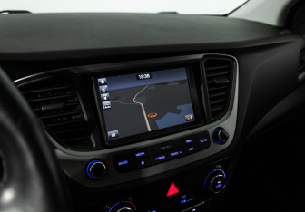 Подержанный автомобиль Hyundai Solaris Sedan 2017 года (16 фото)
