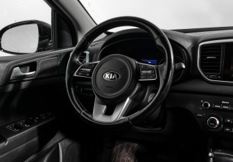 Подержанный автомобиль Kia Sportage 2019 года (14 фото)