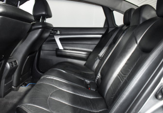 Подержанный автомобиль Nissan Teana 2006 года (11 фото)