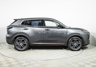 Подержанный автомобиль Changan UNI-S 2024 года (4 фото)