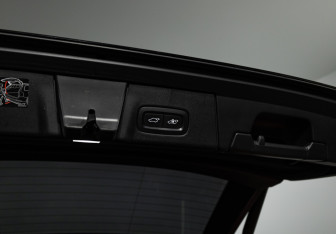 Подержанный автомобиль Volvo V90 2020 года (22 фото)