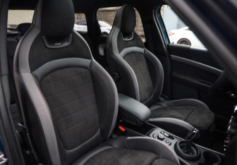 Подержанный автомобиль MINI Countryman 2021 года (28 фото)
