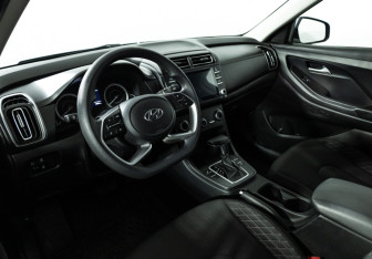 Подержанный автомобиль Hyundai Creta 2022 года (11 фото)