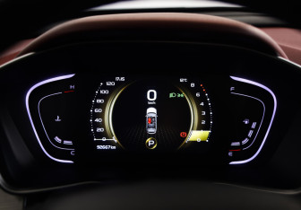 Подержанный автомобиль Geely Coolray 2020 года (13 фото)