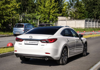 Подержанный автомобиль Mazda 6 Sedan 2016 года (6 фото)