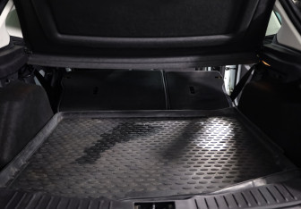 Подержанный автомобиль Ford Focus Hatchback 2013 года (25 фото)