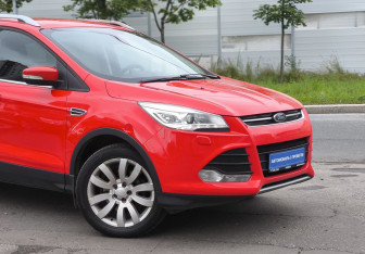 Подержанный автомобиль Ford Kuga 2013 года (8 фото)