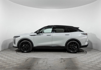 Подержанный автомобиль Exeed RX 2023 года (8 фото)