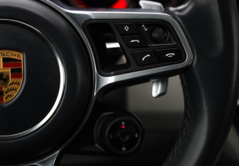 Подержанный автомобиль Porsche Cayenne 2019 года (14 фото)