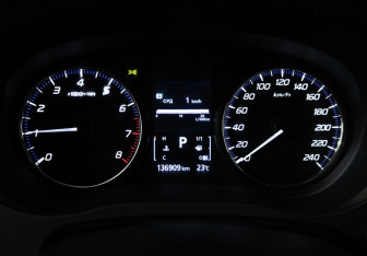 Подержанный автомобиль Mitsubishi Outlander 2019 года (12 фото)