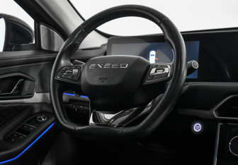 Подержанный автомобиль Exeed TXL 2022 года (16 фото)