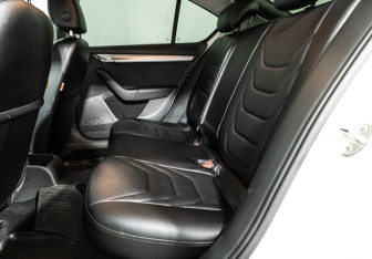 Подержанный автомобиль Skoda Octavia Liftback 2015 года (10 фото)