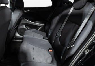 Подержанный автомобиль Hyundai Solaris Sedan 2015 года (10 фото)