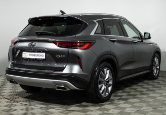 Подержанный автомобиль Infiniti QX50 2021 года (5 фото)