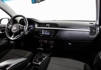 Подержанный автомобиль Kia Rio Sedan 2020 года (9 фото)