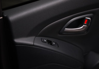 Подержанный автомобиль Hyundai ix35 2014 года (21 фото)