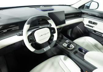 Подержанный автомобиль Jetour Dashing 2023 года (11 фото)