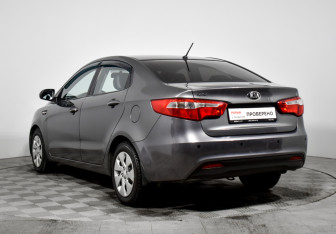 Подержанный автомобиль Kia Rio Sedan 2013 года (7 фото)