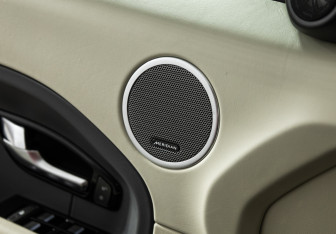 Подержанный автомобиль Land Rover Range Rover Evoque 2013 года (23 фото)