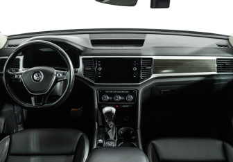 Подержанный автомобиль Volkswagen Teramont 2018 года (13 фото)