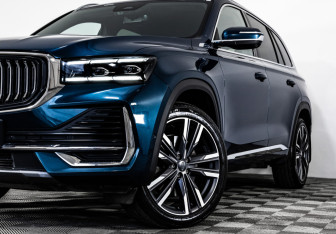 Подержанный автомобиль Geely Monjaro 2023 года (2 фото)