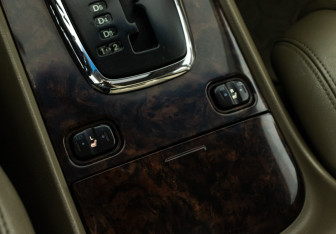 Подержанный автомобиль Acura MDX 2001 года (19 фото)