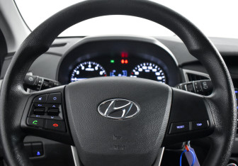 Подержанный автомобиль Hyundai Creta 2021 года (16 фото)