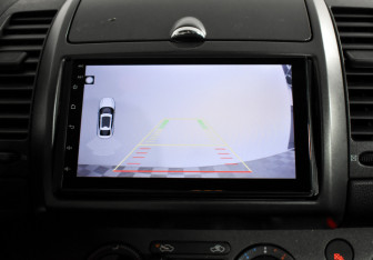 Подержанный автомобиль Nissan Note 2006 года (18 фото)