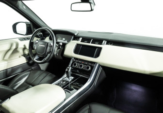 Подержанный автомобиль Land Rover Range Rover Sport 2015 года (9 фото)