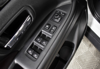 Подержанный автомобиль Mitsubishi Outlander 2019 года (19 фото)