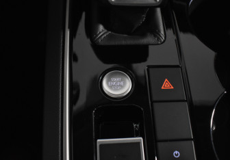 Подержанный автомобиль Volkswagen Touareg 2018 года (20 фото)