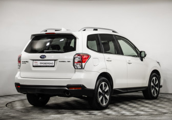 Подержанный автомобиль Subaru Forester Suv 2016 года (5 фото)