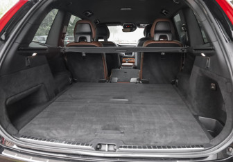 Подержанный автомобиль Volvo XC90 2020 года (34 фото)