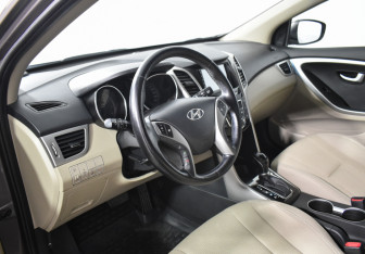 Подержанный автомобиль Hyundai i30 Hatchback 2014 года (9 фото)