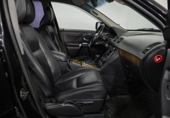 Подержанный автомобиль Volvo XC90 2007 года (18 фото)