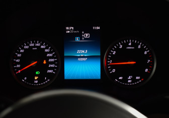 Подержанный автомобиль Mercedes-Benz GLC Coupe 2020 года (19 фото)