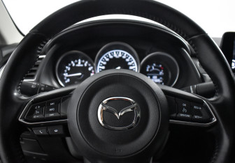 Подержанный автомобиль Mazda 6 Sedan 2018 года (17 фото)