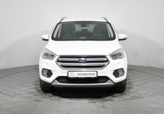 Подержанный автомобиль Ford Kuga 2018 года (2 фото)