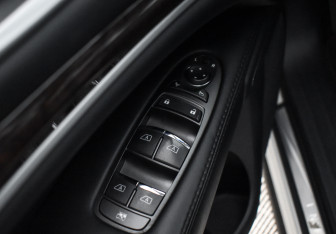 Подержанный автомобиль Infiniti QX60 2014 года (11 фото)