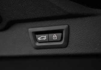 Подержанный автомобиль BMW X5 2013 года (34 фото)